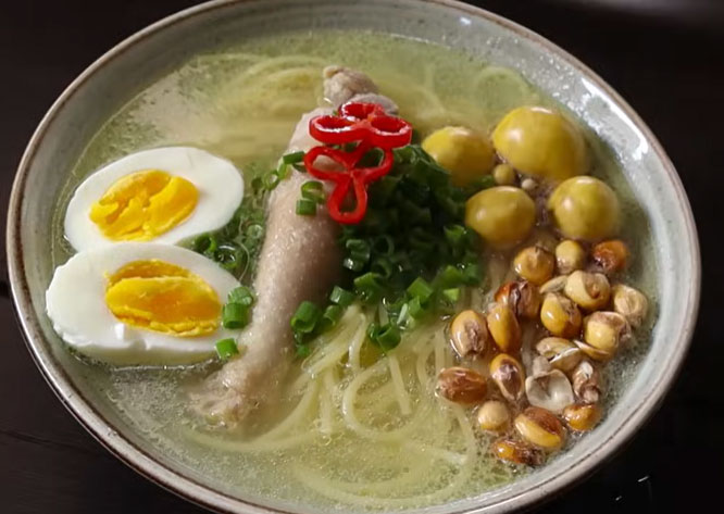 Caldo de gallina, receta peruana