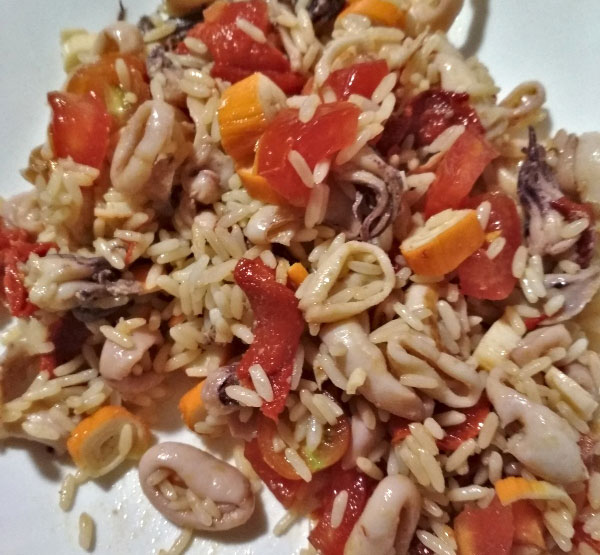 Ensalada de calamares y arroz