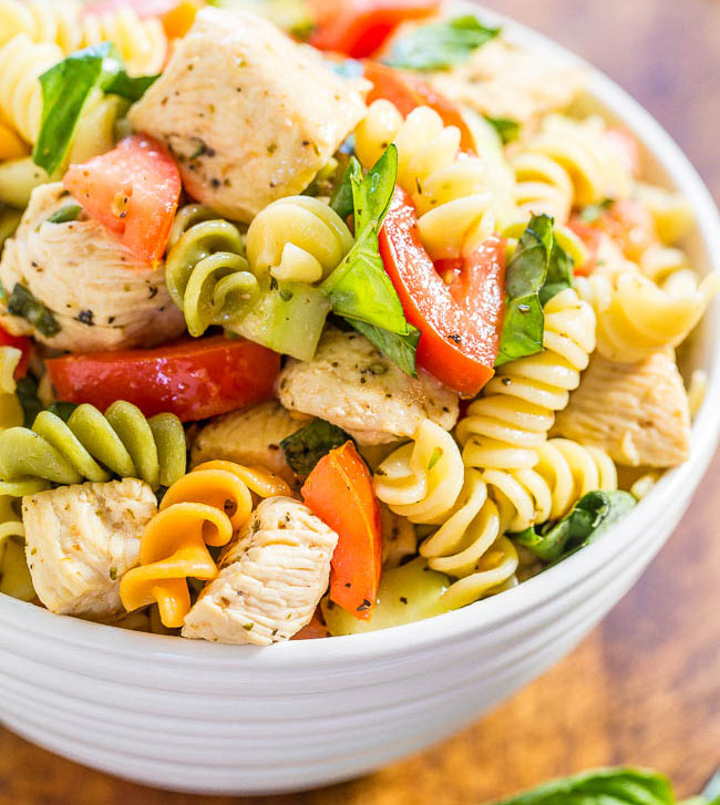 Ensalada de fideos y pollo